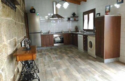 Ponte Caldelas Cottage | Gîte O Eido do Farruco pour 8 personnes