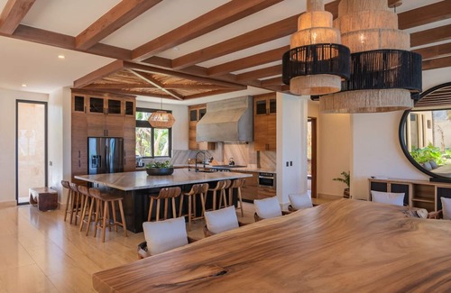 Soliman Bay Villa | Full Service Luxury Beach House including chef, chauffeur, housekeeping & more