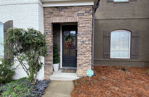 Oxford Maison | Full Townhouse Fleur de Lis condominiums 1 Mile To Stadiums