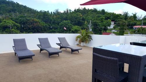 Hucares Appartement | Fully Air-Conditioned Beach Front Penthouse Apartment
