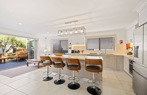 Sydney Appartement | FULLY FURNISHED HOME WALK TO ELOUERA BEACH