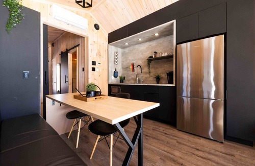Saint Ferreol les Neiges Chalet De Ski | Tout équipé,en plein cœur de la nature ,station thermale ($),Chien acceptés ($)!