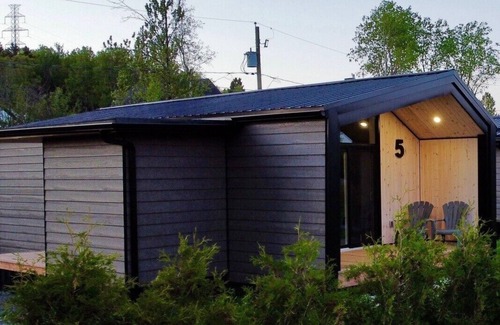 Saint Ferreol les Neiges Chalet De Ski | Tout équipé,en plein cœur de la nature ,station thermale ($),Chien acceptés ($)!