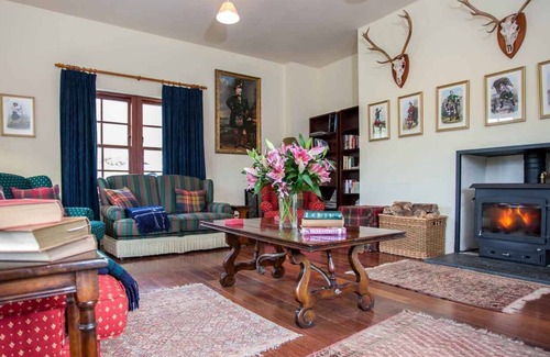 Spean Bridge Maison | Fully Catered Bespoke Highland Gatherings in a Stunning Wilderness Location