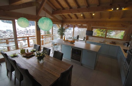 Morzine Chalet De Ski | Fully catered Chalet with Stunning Views and Hot Tub , Morzine, Portes du Soleil