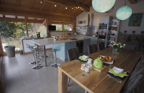 Morzine Chalet De Ski | Fully catered Chalet with Stunning Views and Hot Tub , Morzine, Portes du Soleil