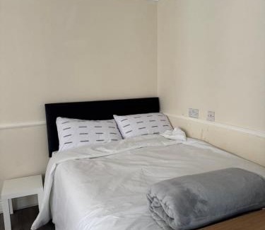 Canvey Island Appartement | Fully en-suite with kitchen