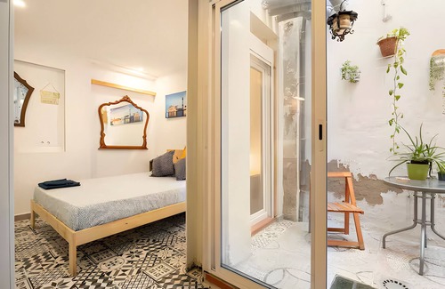 Sant Adria de Besos Appartement | ValueStayBCN Studio with Patio, WiFi, AC, Kitchen, Bathroom, TV, Washing Machine