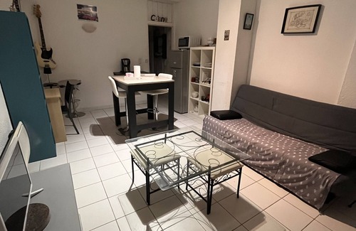 Le Port Appartement | Appartement T2 tout équipé au Port de Canet-en-Roussillon, en RDC, proche plage.