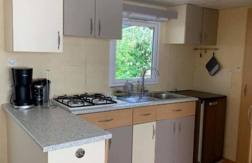 Castillonnes Maison | mobilehome de 2 chambres entièrement équipée avec une grande terrasse couverte