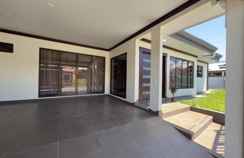 San Pablo de Heredia Maison | Fully Equipped 3 beds 2 cars 20-min airport