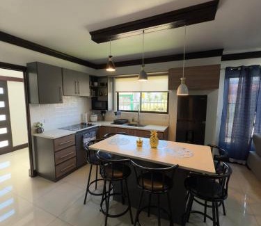 San Pablo de Heredia Maison | Fully Equipped 3 beds 2 cars 20-min airport