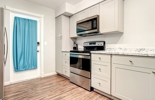 Deltona Lakes Maison | ON SALE 3BR Home w/ Patio Near Beach & Disneyworld