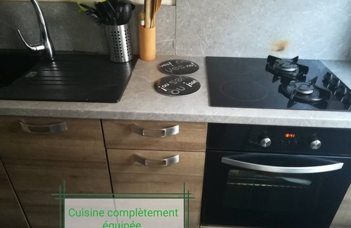 Abomey-Calavi Maison | Villa entièrement équipée et meublée, dans cité calme avec toutes commodités