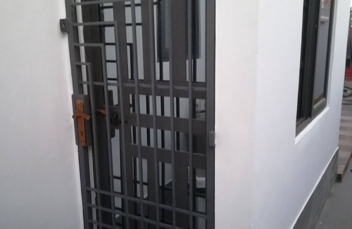 Abomey-Calavi Maison | Villa entièrement équipée et meublée, dans cité calme avec toutes commodités
