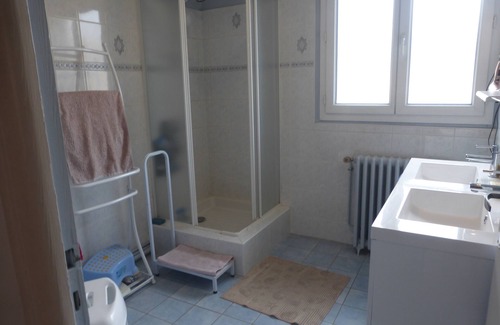 Saint-Cere Appartement | appartement en plein centre ville, tout équipé, la location se fait sans animaux