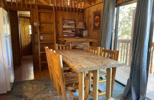 Alto Cabine | cabine entièrement équipée pour une escapade de week-end avec barbecue au propane et un bain à remous