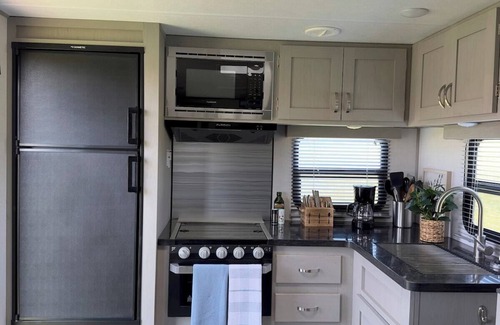Belfield Maison | Fully Equipped Camper-Quiet Campground near Medora
