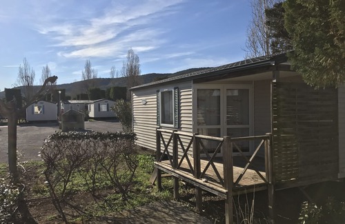 Vic-la-Gardiole Maison | Fully-equipped mobile-home rental in campsite 4* for up to 4 people.