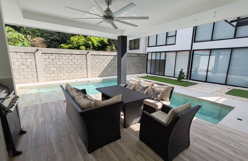Punta Leona Maison | Fully equipped house, 5 minutes from magnificent beaches.