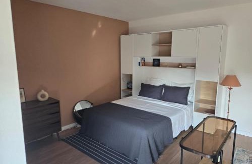 Rueil-Malmaison Appartement | Fully-equipped large studio with terrace