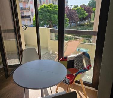 Rueil-Malmaison Appartement | Fully-equipped large studio with terrace