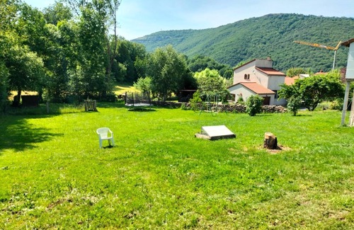 Massiac Appartement | Fully-equipped private room in volcano country