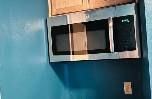 Lawton Appartement | Fully Equipped Studio - 5 mins from the Fort-Sill Military base, and Walmart.