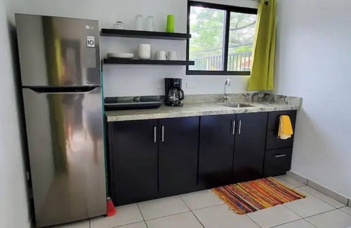 Samara Maison | Fully equipped studio, short walk to beach, stores and restaurants