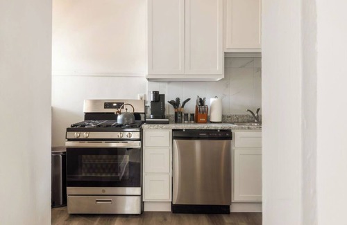University City Appartement | Fully Equipped Cozy 2BR Apartment Near Delmar Loop
