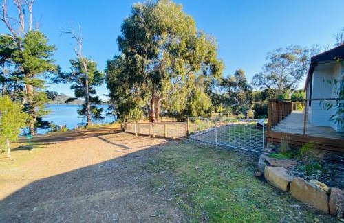 Lunawanna Maison | Fully fenced, wrap around decks, water on 3 sides