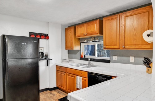 Canon City Maison | Fully fenced Yard with Fire Pit!