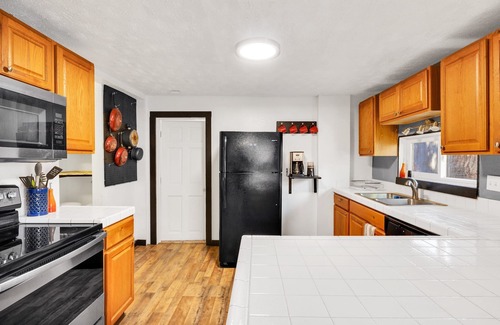 Canon City Maison | Fully fenced Yard with Fire Pit!