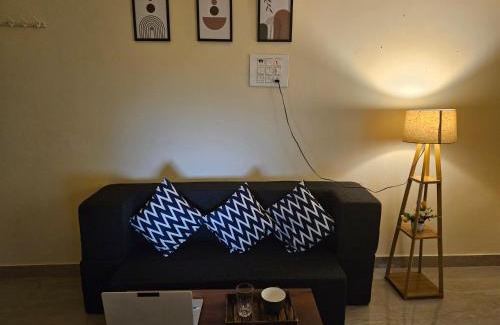 Toranagallu Appartement | Fully furnished 1 BHK home with AC