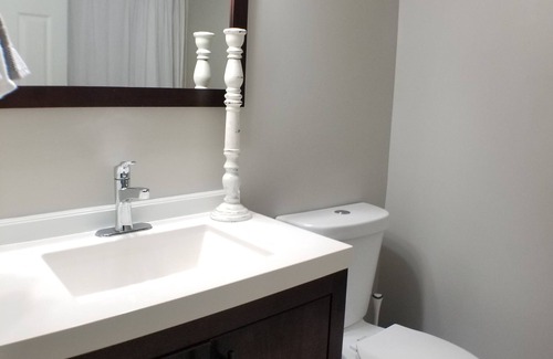 Nashua Copropriété | Fully Furnished 1st Floor, 1 Bed, 1 Bath Condo