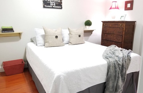 Nashua Copropriété | Fully Furnished 1st Floor, 1 Bed, 1 Bath Condo