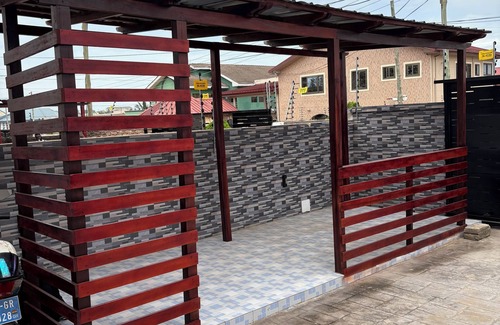 Nungua Appartement | Fully furnished 3-bedroom apartment in an Estate at Sakumono with all you nee