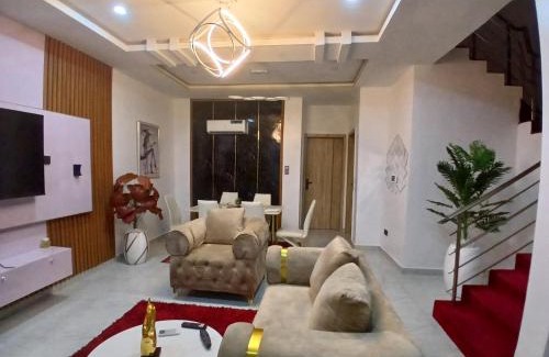 Ishara Appartement | Fully Furnished and Serviced 4Bedrooms Duplex