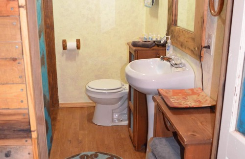 Leedey Appartement | Cabine entièrement meublée (WIFI INCLUS)