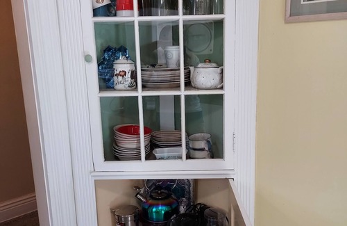 Monroe Appartement | Entièrement meublé, propre, confortable, Duplex 1 chambre au centre-ville de Monroe, MI