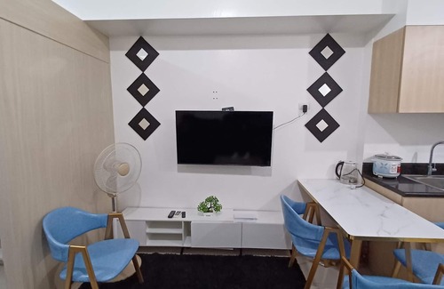 Highway Hills Copropriété | Fully Furnished Condo at SMDC