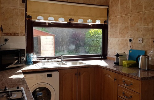 Cumbernauld Maison | Fully furnished contractor or student accommodation