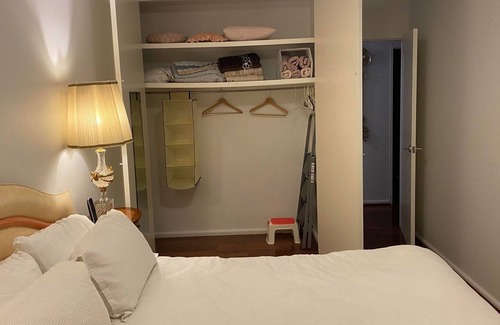 St. Kilda East Appartement | Fully Furnished Ground Floor Modernity With Alfresco Appeal