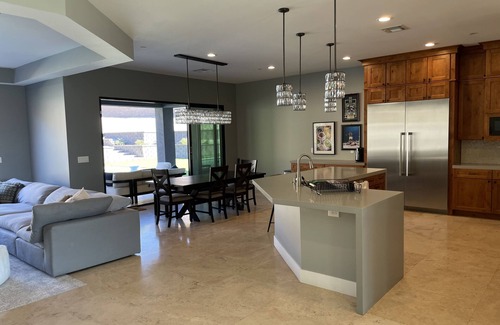 Calico Ridge Maison | Fully Furnished Henderson Hideaway by Lake LV
