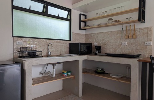 San Jose Cabine | Fully furnished lodges with hot tub in Atenas - WiFi, trails, nature.