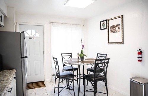 Romulus Maison | Fully Furnished Newly renovated 3 Bed 1Full Bath Single Family Home near Airport