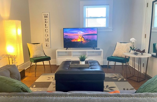 Detroit Appartement | Fully Furnished/Perfect for Extended Stays & Prof