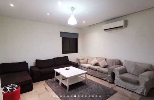 Al-Hamra'a Maison | Appartement sur le toit entièrement meublé À LOUER 2BR / unité 16