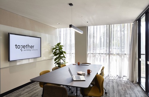 Preston Appartement | Fully Furnished Studio Rooms With Included Heated Pool and On-site Restaurant