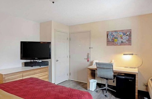 Clinton Appartement | Fully Furnished Studio Available + breakfast and cleaning, 1 week min stay